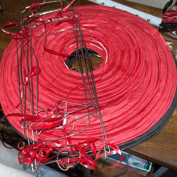 Minnie Mouse black white red happy birthday party decor - banner ribbons globes - Picture 2 of 16